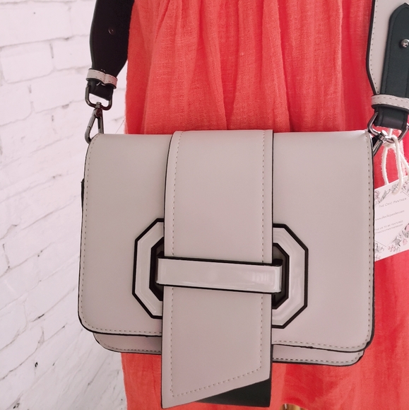 Handbag - Picture 2 of 4